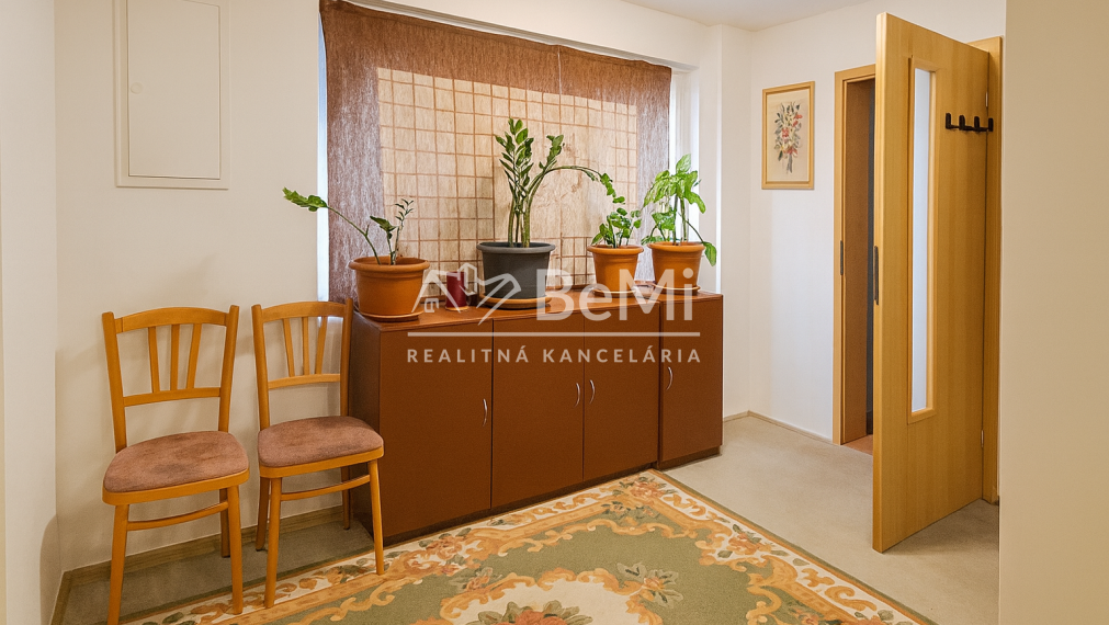 Priestranný 3-izbový dom v Čiernom Brode 018-12-NIBA