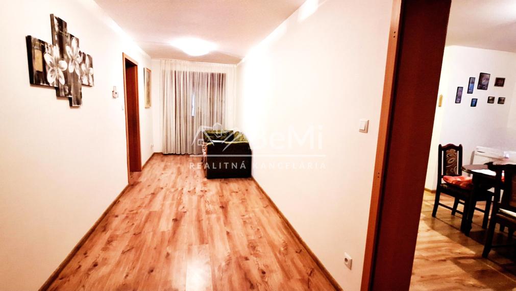 Priestranný 3-izbový dom v Čiernom Brode 018-12-NIBA