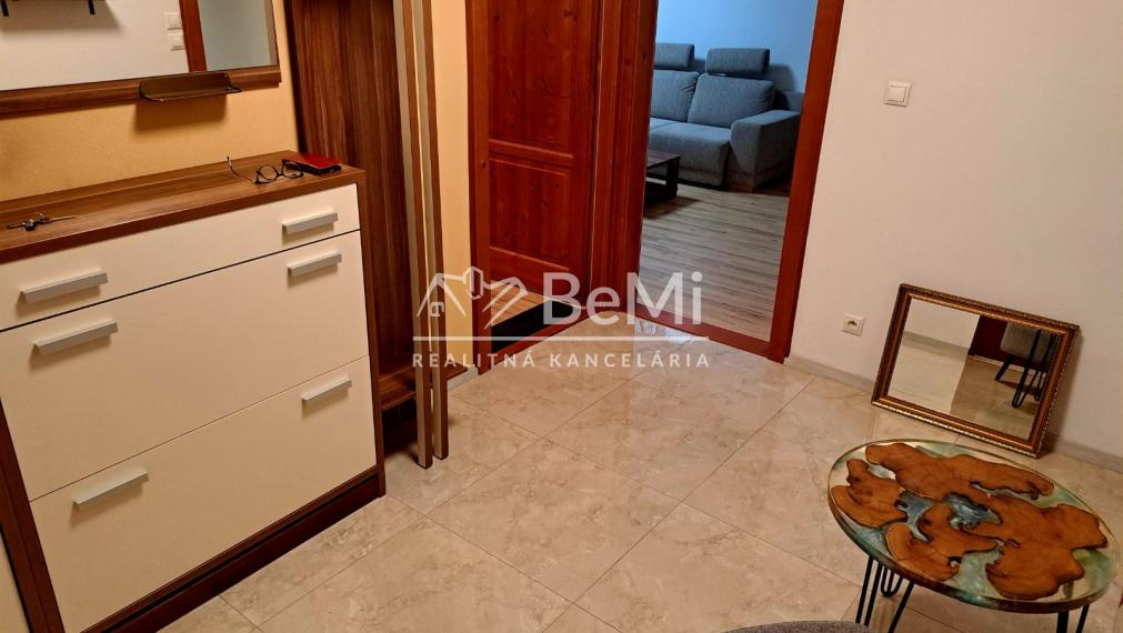 Prenájom 2-izbový byt Nitra-Chrenova