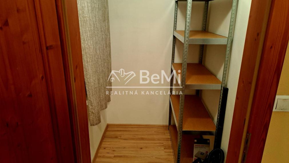 Prenájom 2-izbový byt Nitra-Chrenova