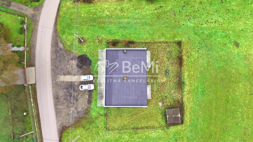 BUDOVA S MOŽNOSŤOU PRESTAVBY NA RODINNÝ BUNGALOV V PRÍRODE