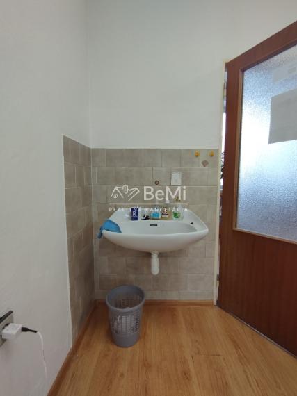 Kancelársky/prevádzkový priestor na prenájom-Lučenec