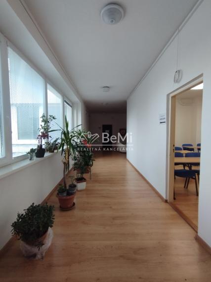 Kancelársky/prevádzkový priestor na prenájom-Lučenec