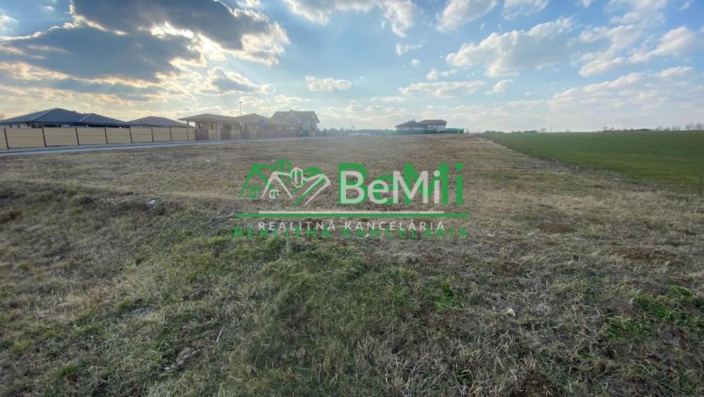 Pozemok-záhrada Párovské Háje 2072 m2 všetky IS ID598-14-MIG