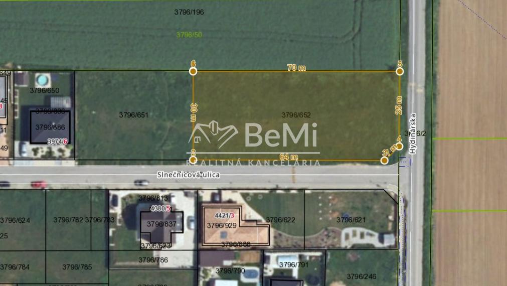 Pozemok-záhrada Párovské Háje 2072 m2 všetky IS ID598-14-MIG