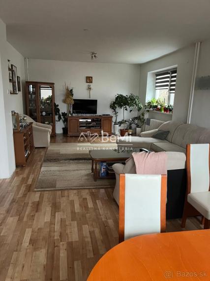 Rodinný dom v Štitároch s krásnym výhľadom ID 006-12-VISK