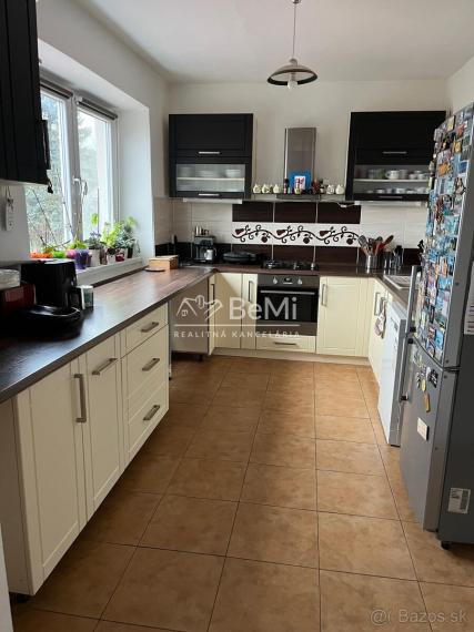 Rodinný dom v Štitároch s krásnym výhľadom ID 006-12-VISK