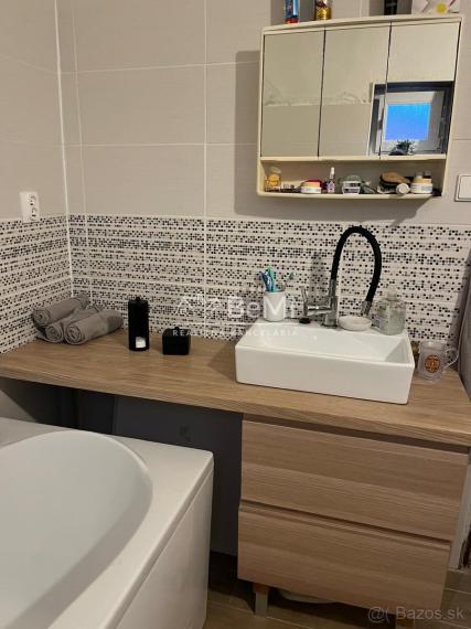 Rodinný dom v Štitároch s krásnym výhľadom ID 006-12-VISK