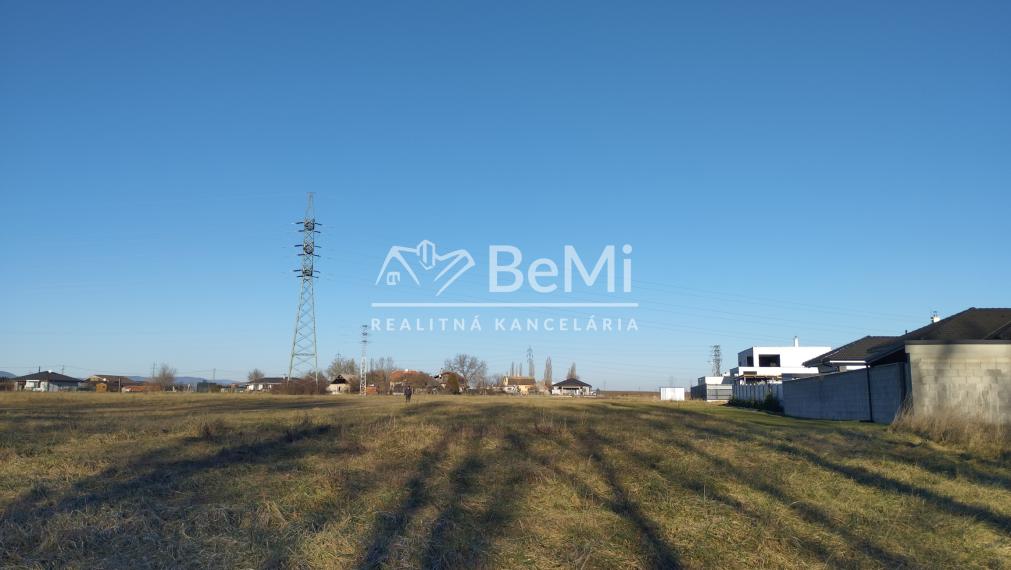 Pozemok na stavbu na predaj-Lučenec