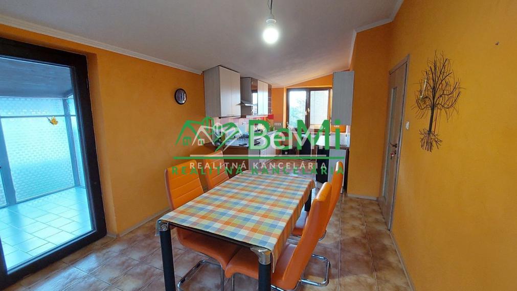 Na predaj rodinný dom s veľkým pozemkom - Práznovce