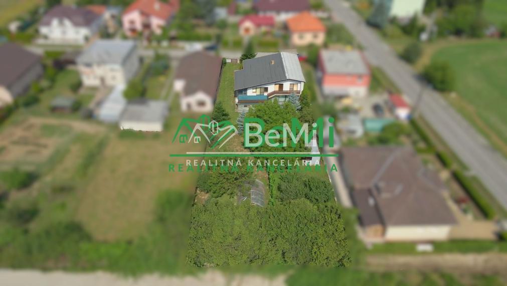 Na predaj rodinný dom s veľkým pozemkom - Práznovce