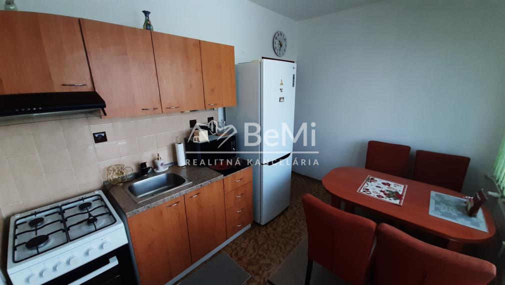 REZERVOVANÉ 2-izbový byt Nitra-Na Hôrke ID 007-112-VISK