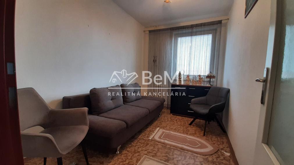 REZERVOVANÉ 2-izbový byt Nitra-Na Hôrke ID 007-112-VISK