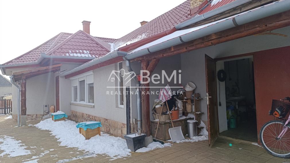 Zrekonštruovaný rodinný dom v Abaújkér, Maďarsko -NA PREDAJ