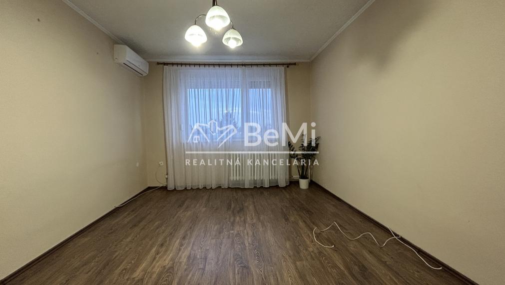 Predaj  3 izbový byt  - LEVICE (111-113-MIJK)