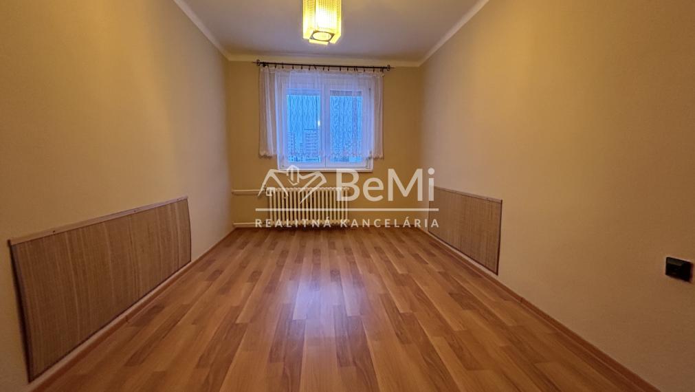 Predaj  3 izbový byt  - LEVICE (111-113-MIJK)