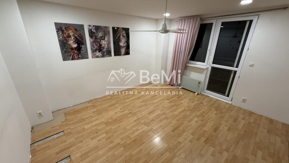 2.5 izbový byt s logiou na Slovenskej ulici na predaj