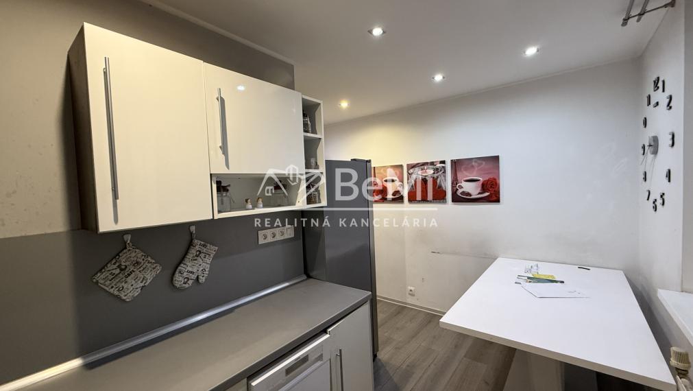 2.5 izbový byt s logiou na Slovenskej ulici na predaj