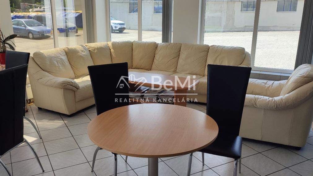 Autoservis s 3 izbovým bytom pri Martine ID: 006-18-TECUa