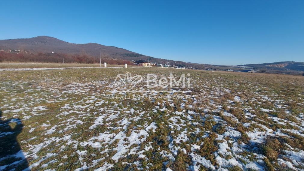 Predaj stavebný pozemok Dolné Štitáre pri Nitre(238-14-JUF)