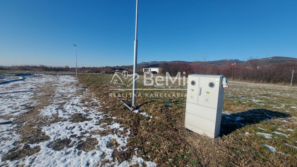 Predaj stavebný pozemok Dolné Štitáre pri Nitre(238-14-JUF)