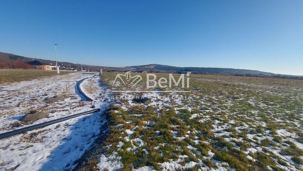 Predaj stavebný pozemok Dolné Štitáre pri Nitre(238-14-JUF)