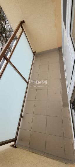 PREDAJ: Slnečný 2 izbový byt s loggiou–Topoľčany (širšie centrum)