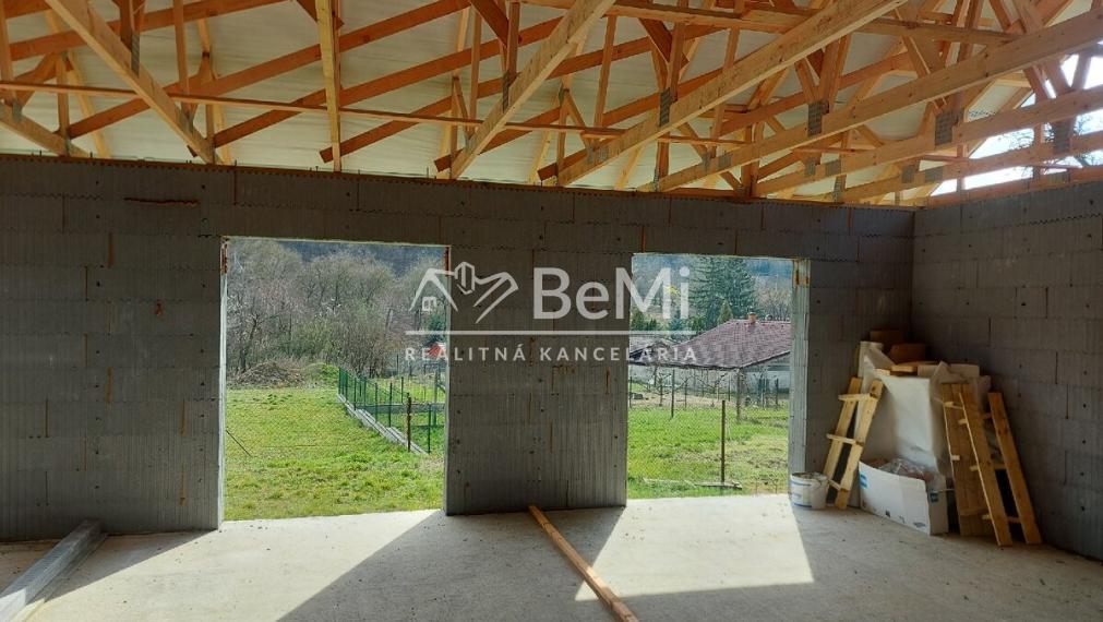 Predáme rozostavaný nízkoenergetický rodinný dom 019-12-MIKUa