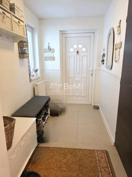 NA PREDAJ – ŠTÝLOVÝ 4-IZBOVÝ RODINNÝ DOM V POTVORICIACH