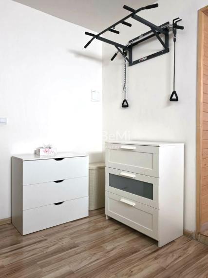 NA PREDAJ – ŠTÝLOVÝ 4-IZBOVÝ RODINNÝ DOM V POTVORICIACH