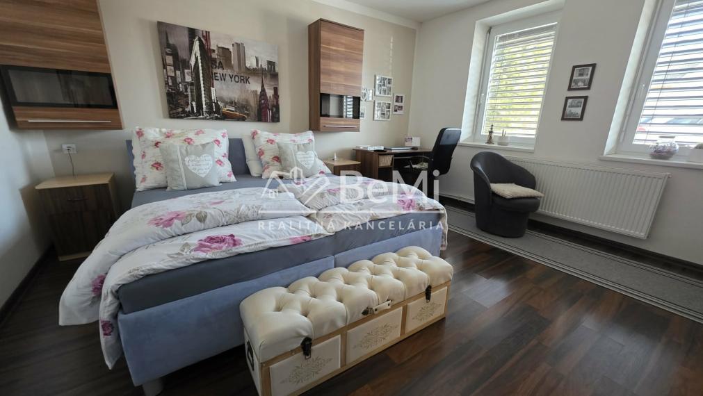 NA PREDAJ – ŠTÝLOVÝ 4-IZBOVÝ RODINNÝ DOM V POTVORICIACH