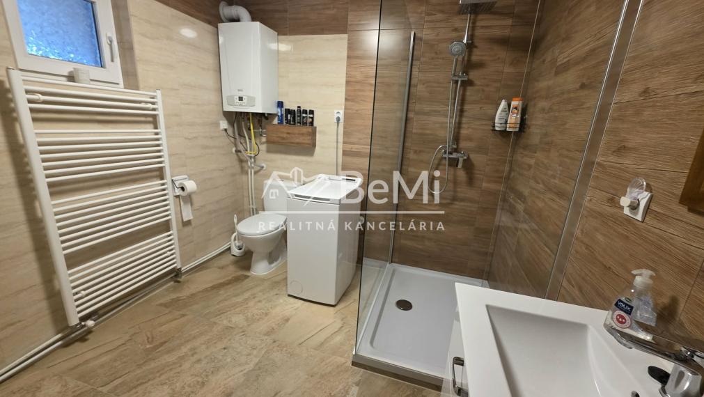 NA PREDAJ – ŠTÝLOVÝ 4-IZBOVÝ RODINNÝ DOM V POTVORICIACH