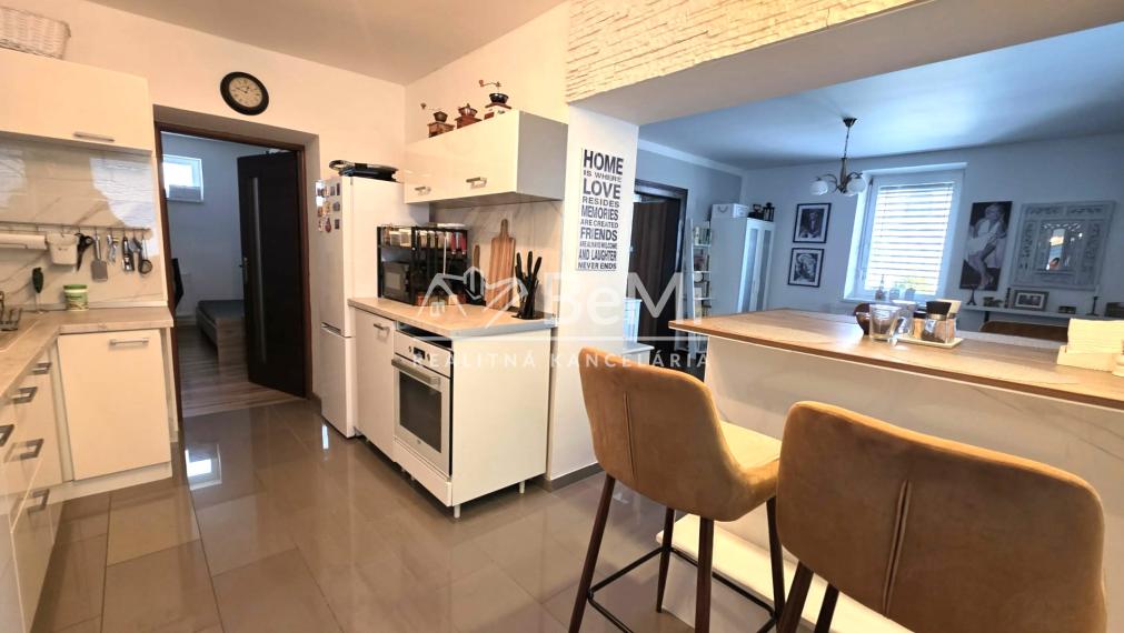 NA PREDAJ – ŠTÝLOVÝ 4-IZBOVÝ RODINNÝ DOM V POTVORICIACH