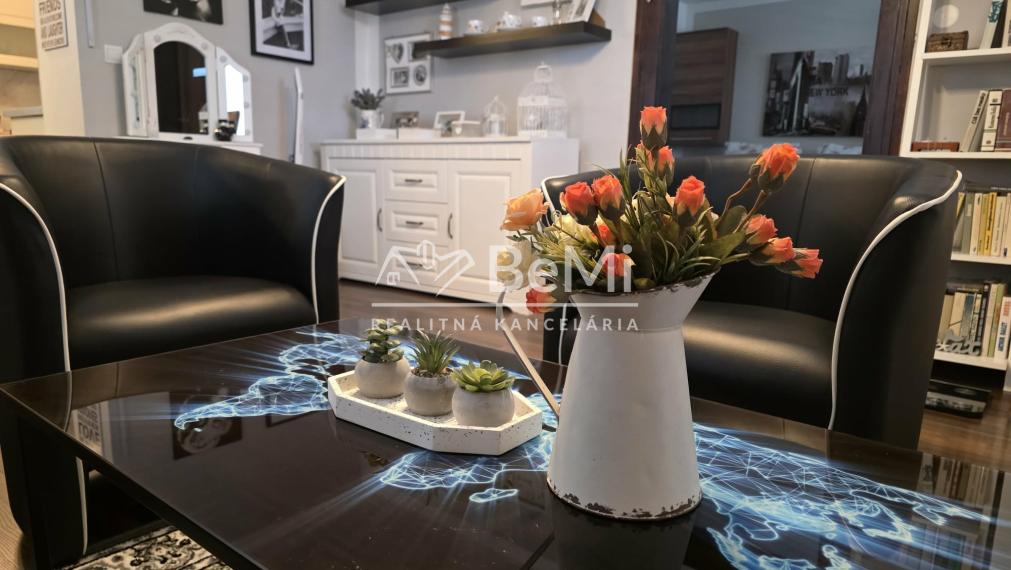 NA PREDAJ – ŠTÝLOVÝ 4-IZBOVÝ RODINNÝ DOM V POTVORICIACH