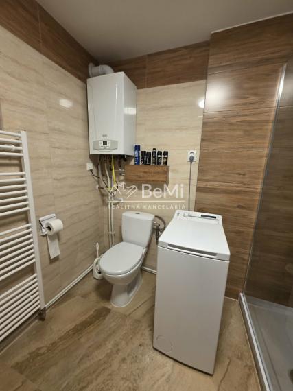 NA PREDAJ – ŠTÝLOVÝ 4-IZBOVÝ RODINNÝ DOM V POTVORICIACH