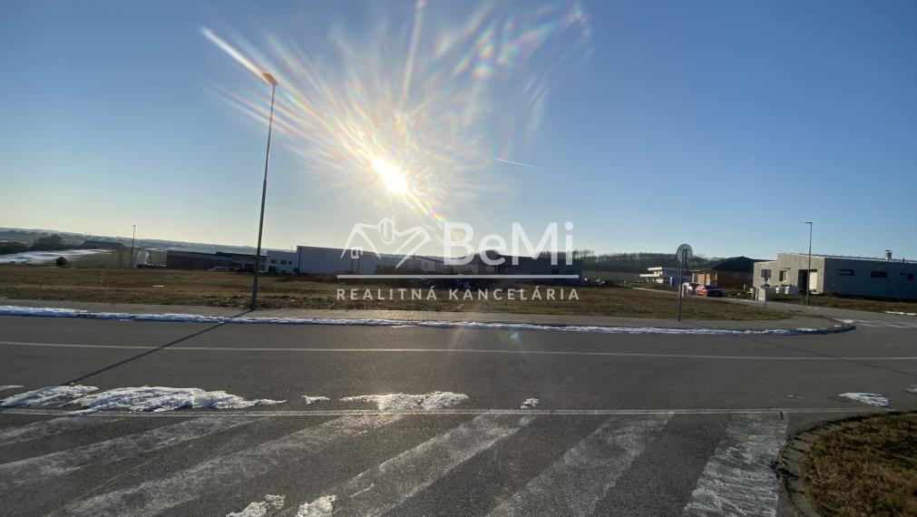 Nitra Lužianky RED OAK golf  pozemok 1 000 m2 ID 599-14-MIG