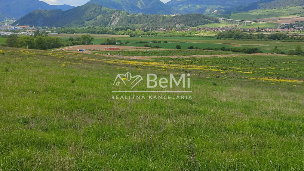 Slnečný stavebný pozemok Liptovské Sliače ID: 070-14-STKE