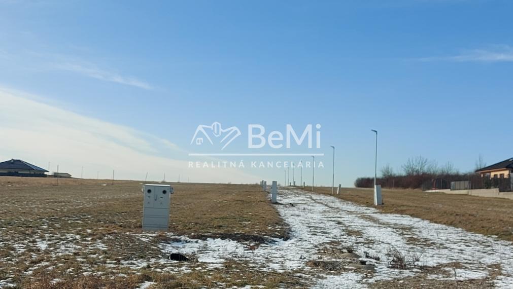 Predaj 14 pozemkov  Dolné Štitáre pri Nitre(239-14-JUF)