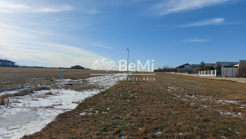 Predaj 16 pozemkov  Dolné Štitáre pri Nitre(239-14-JUF)