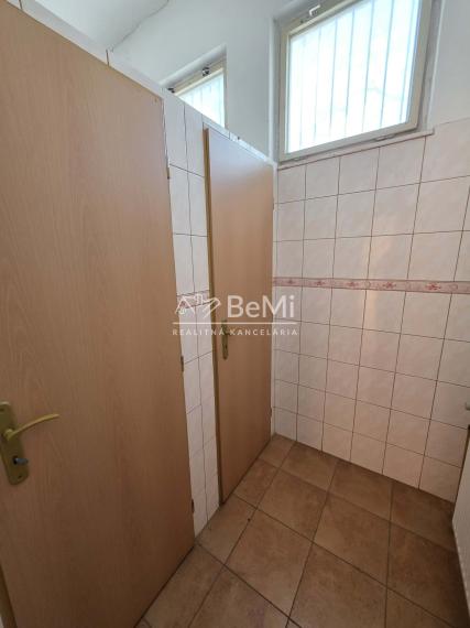 Predaj Budova Očkov