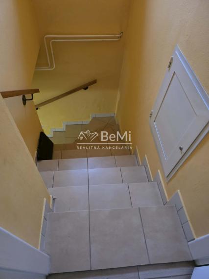 Predaj rodinného domu na úplnej samote – Záblatie, Trenčín