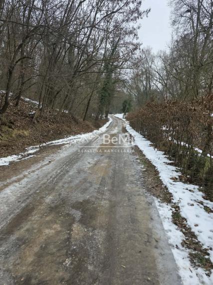 Predaj rodinného domu na úplnej samote – Záblatie, Trenčín