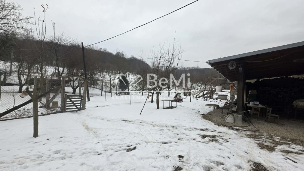 Predaj rodinného domu na úplnej samote – Záblatie, Trenčín