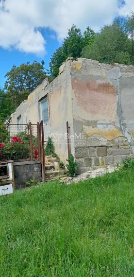 Pozemok s domom v srdci prírody  Žítková pri Trenčíne