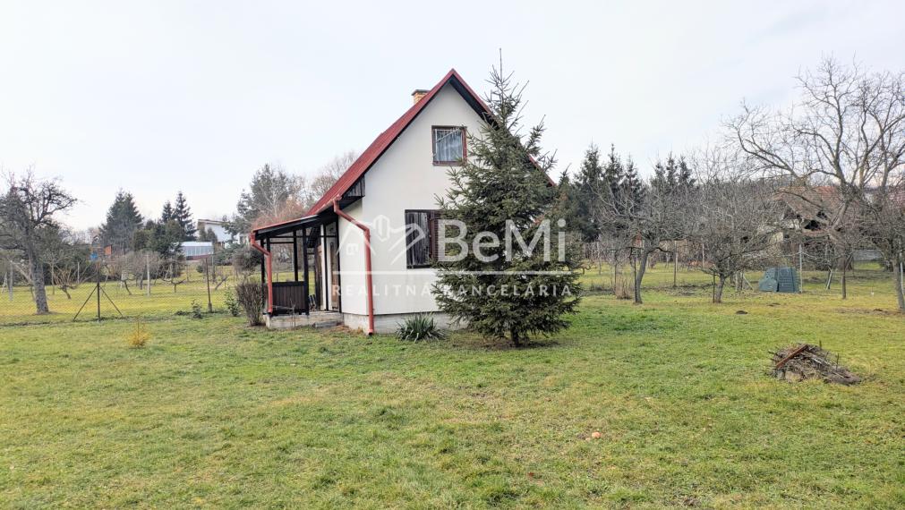 Predaj, stavebný pozemok - Čaradice (1242-14-AFI)