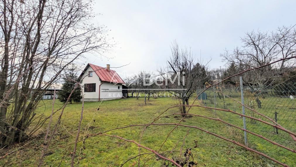 Predaj, stavebný pozemok - Čaradice (1242-14-AFI)