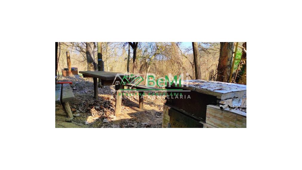 CHATA NA POLOSAMOTE 2733m² - NA PREDAJ