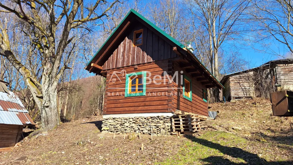 Predaj: Chata s pozemkom 567 m2 ( 003-13-DAPA)