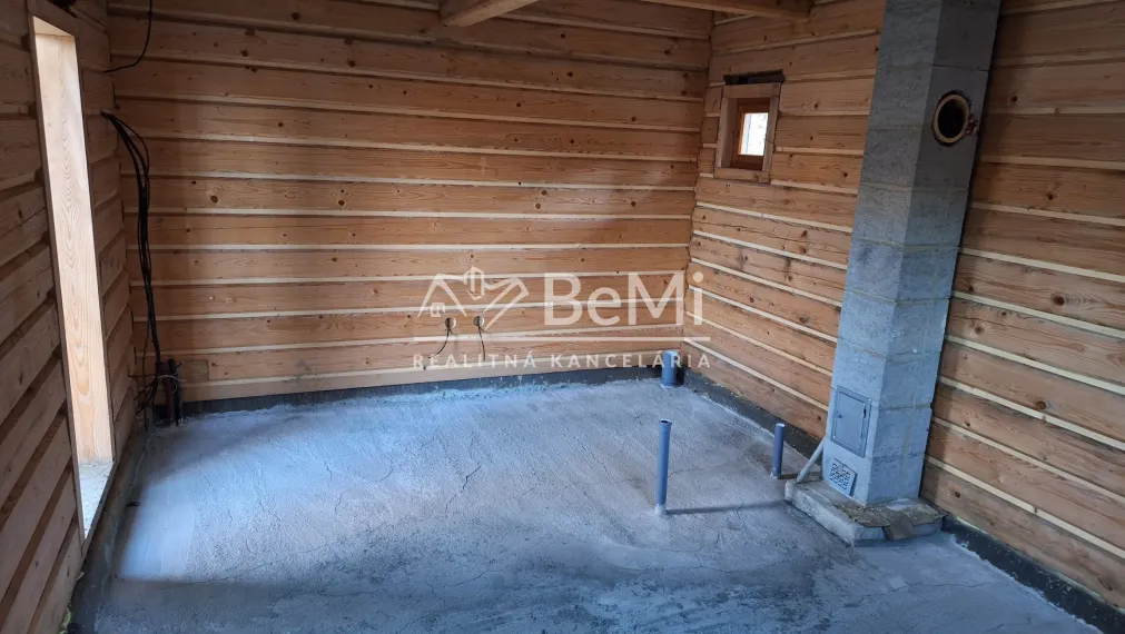 Predaj: Chata s pozemkom 567 m2 ( 003-13-DAPA)