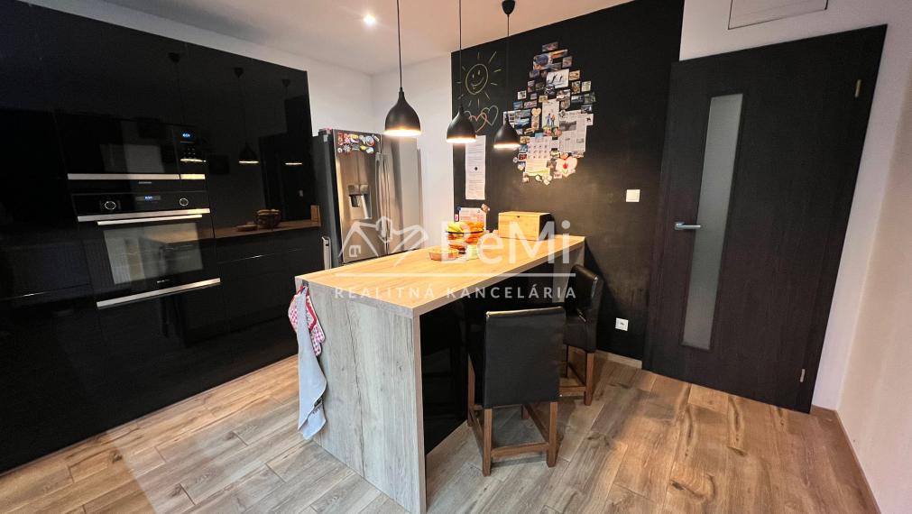 Rodinný dom kompletná rekonštrukcia Kamanová ID 600-12-MIG